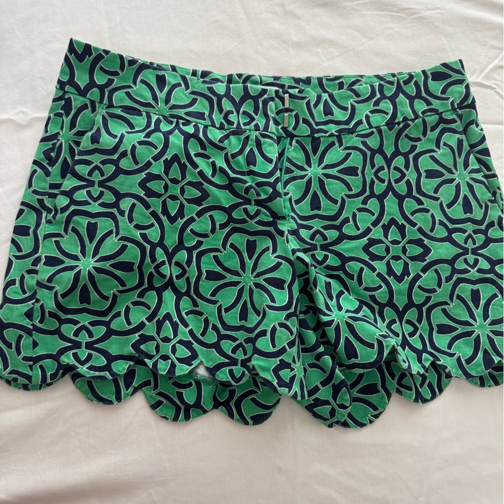 Crown & Ivy Green and Navy Patterned Shorts